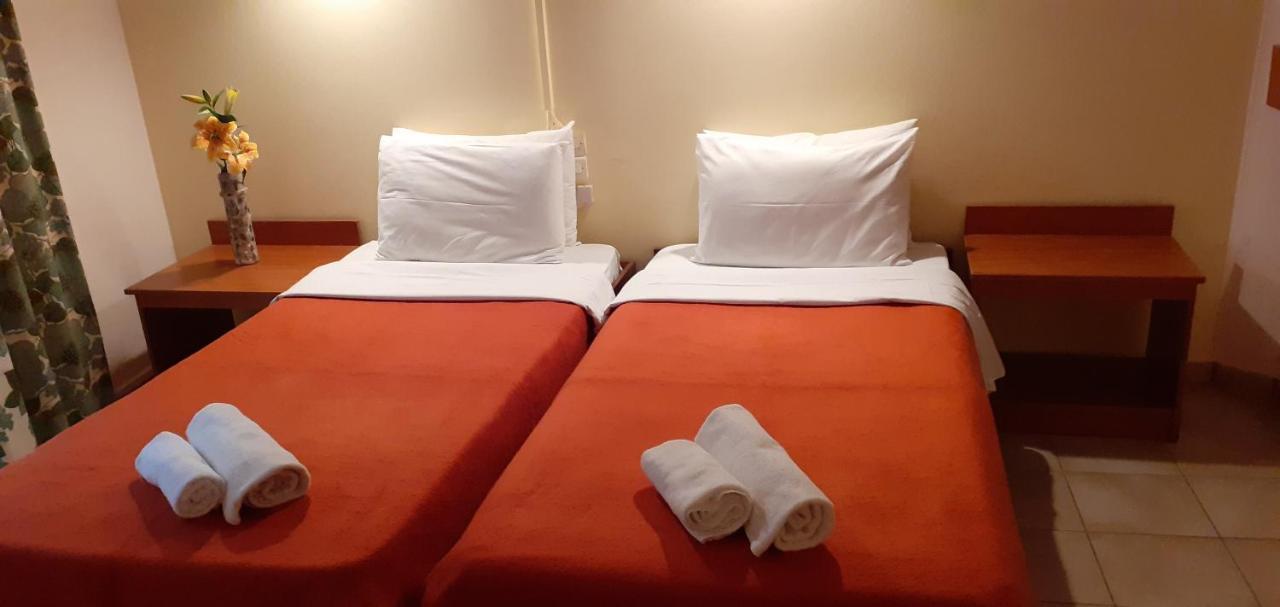 New Pantheon Hotel Kamena Vourla Buitenkant foto